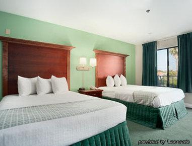 Ramada By Wyndham Hotel Oceanside